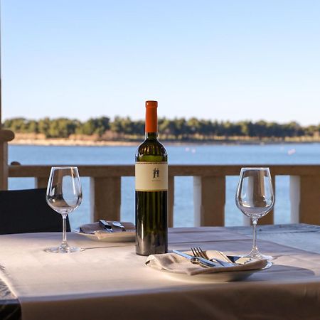 Novigrad Istria City Center Coastal Escape - Apartments With Sea View Or Cozy Room מראה חיצוני תמונה