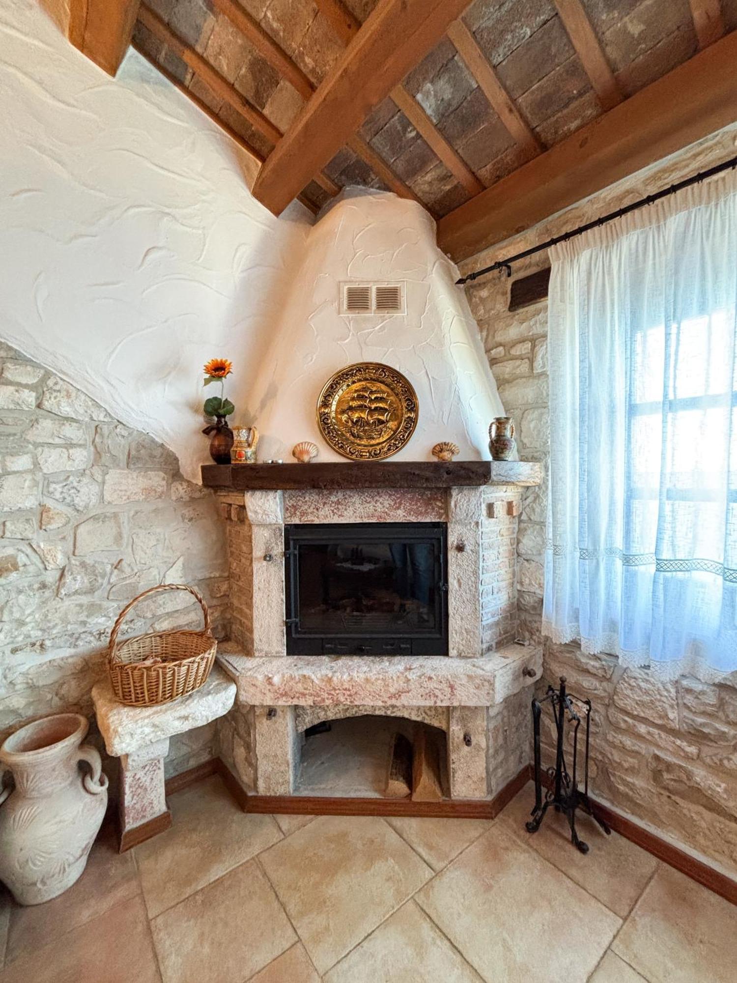 Novigrad Istria City Center Coastal Escape - Apartments With Sea View Or Cozy Room מראה חיצוני תמונה