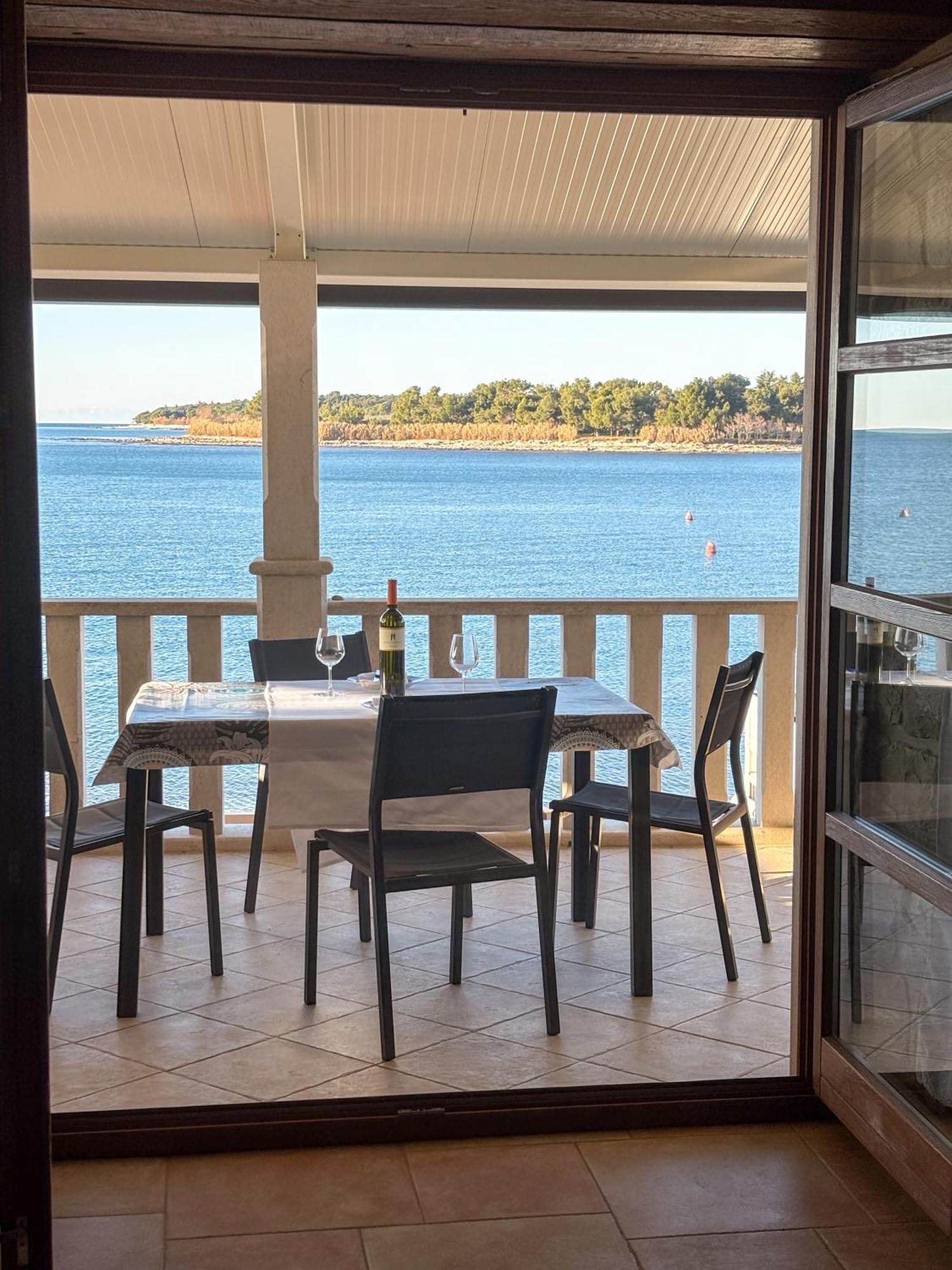 Novigrad Istria City Center Coastal Escape - Apartments With Sea View Or Cozy Room מראה חיצוני תמונה