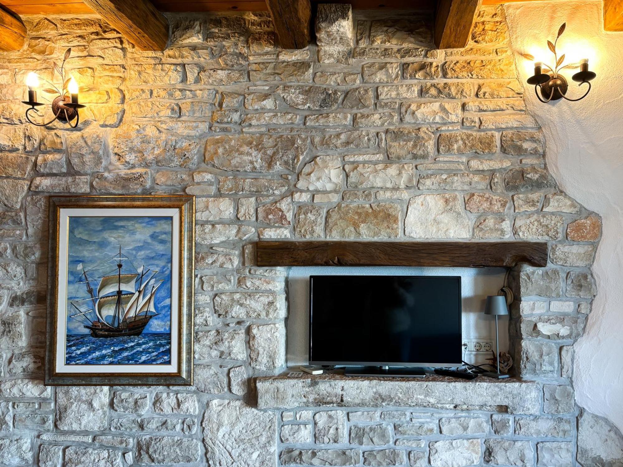 Novigrad Istria City Center Coastal Escape - Apartments With Sea View Or Cozy Room מראה חיצוני תמונה